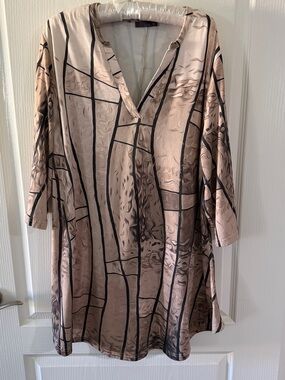 Women's Taupe and Black Grid-Print V-Neck Blouse